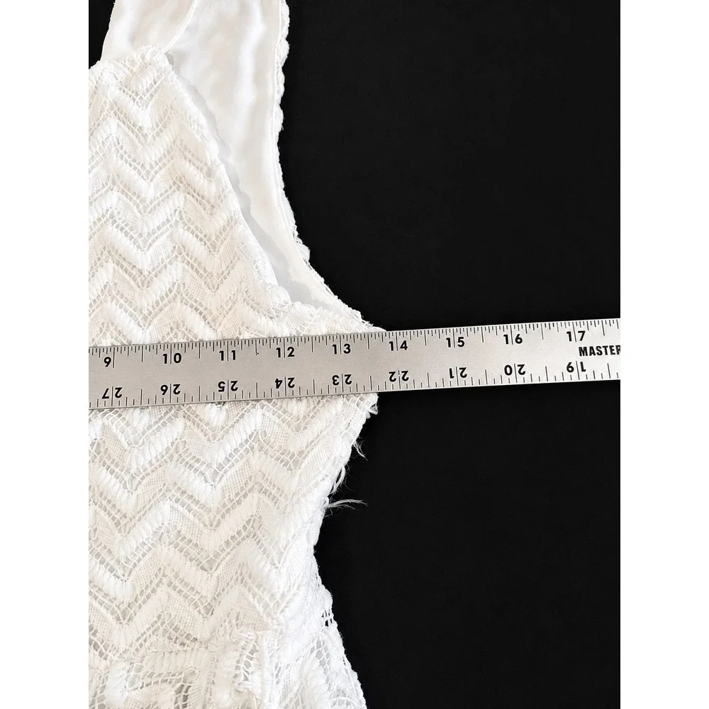 Madden NYC Lace Dress Women Small White Excellent Chevron Halter Wrap Skirt